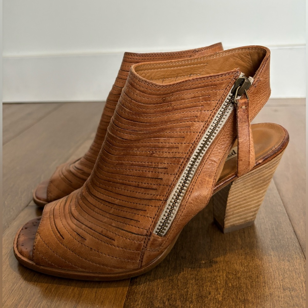 Paul Green Heels